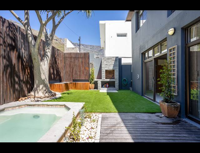 5 BEDROOM HOUSE RENTED IN VREDEHOEK